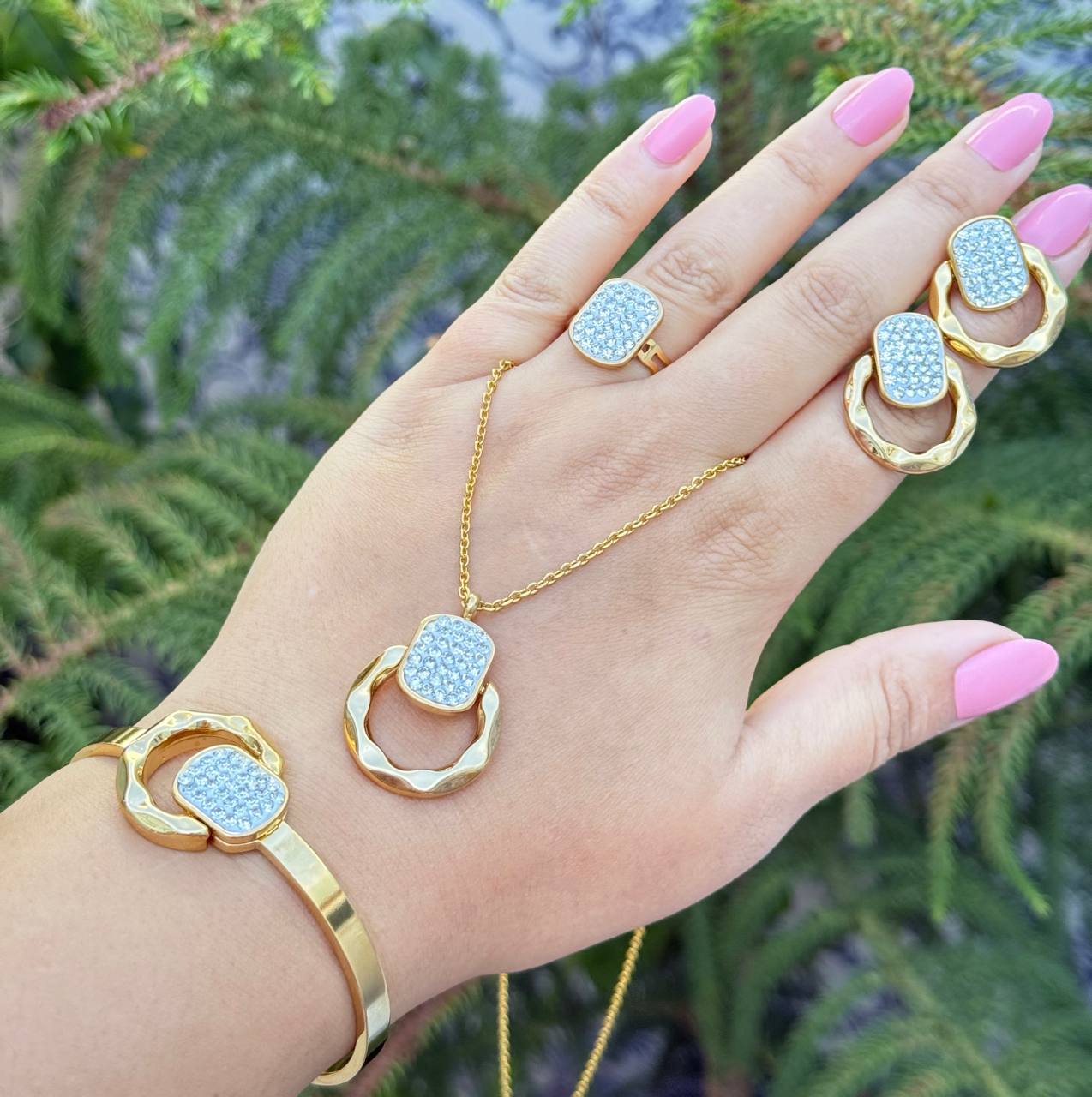 Parure super lux « 4pcs »
Acier inoxydable
175alf