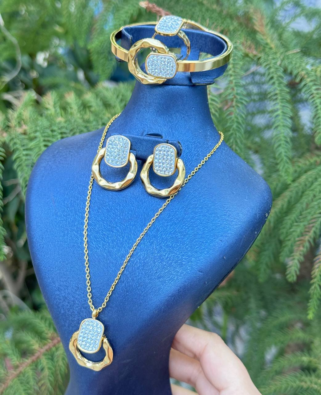 Parure super lux « 4pcs »
Acier inoxydable 
175alf