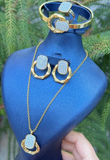 Parure super lux « 4pcs »
Acier inoxydable 
175alf